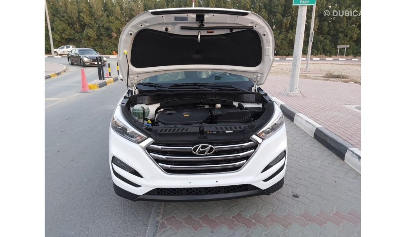 Hyundai Tucson SE SE Very Clean Car