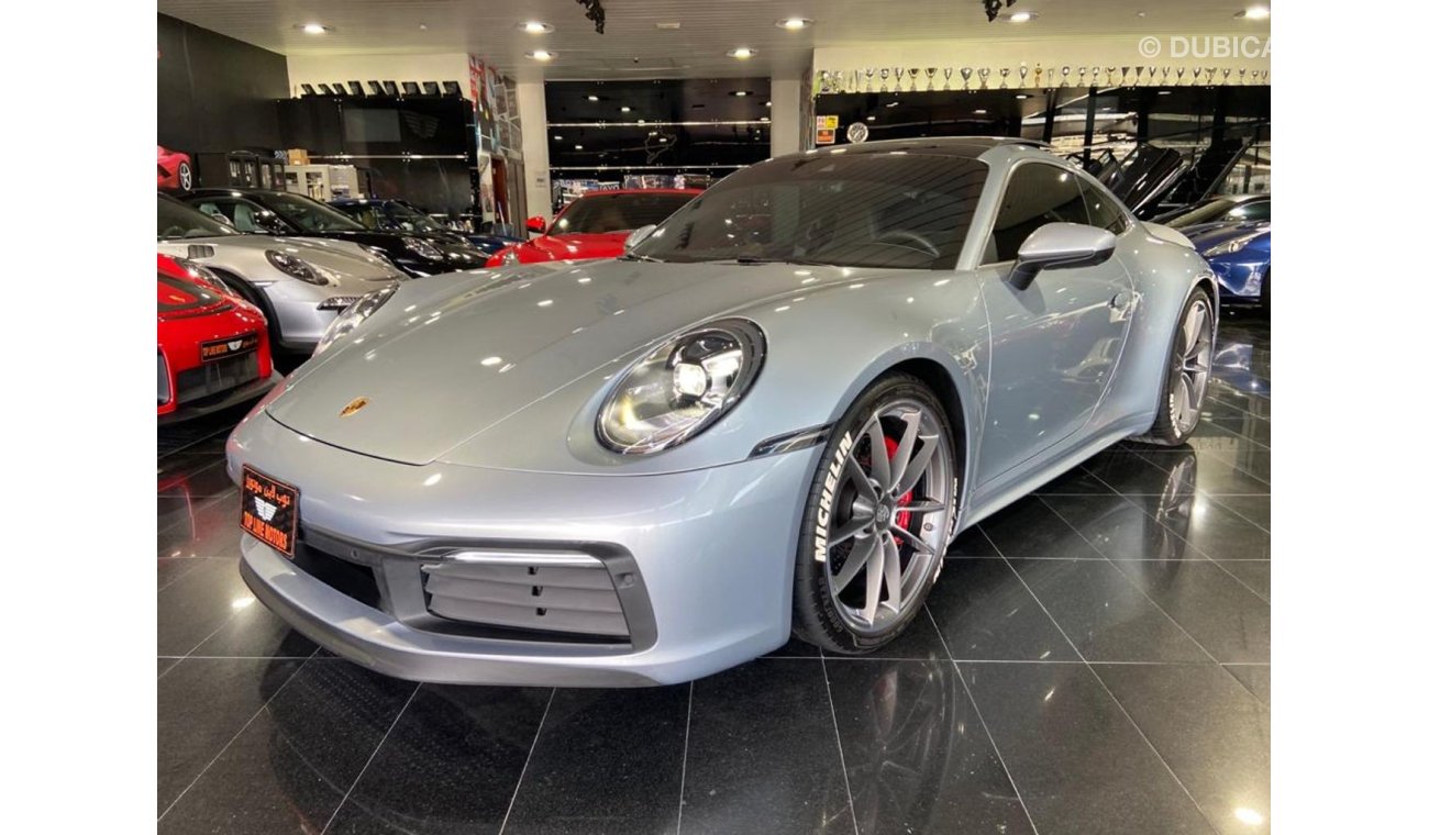 Porsche 911 CARRERA 4S