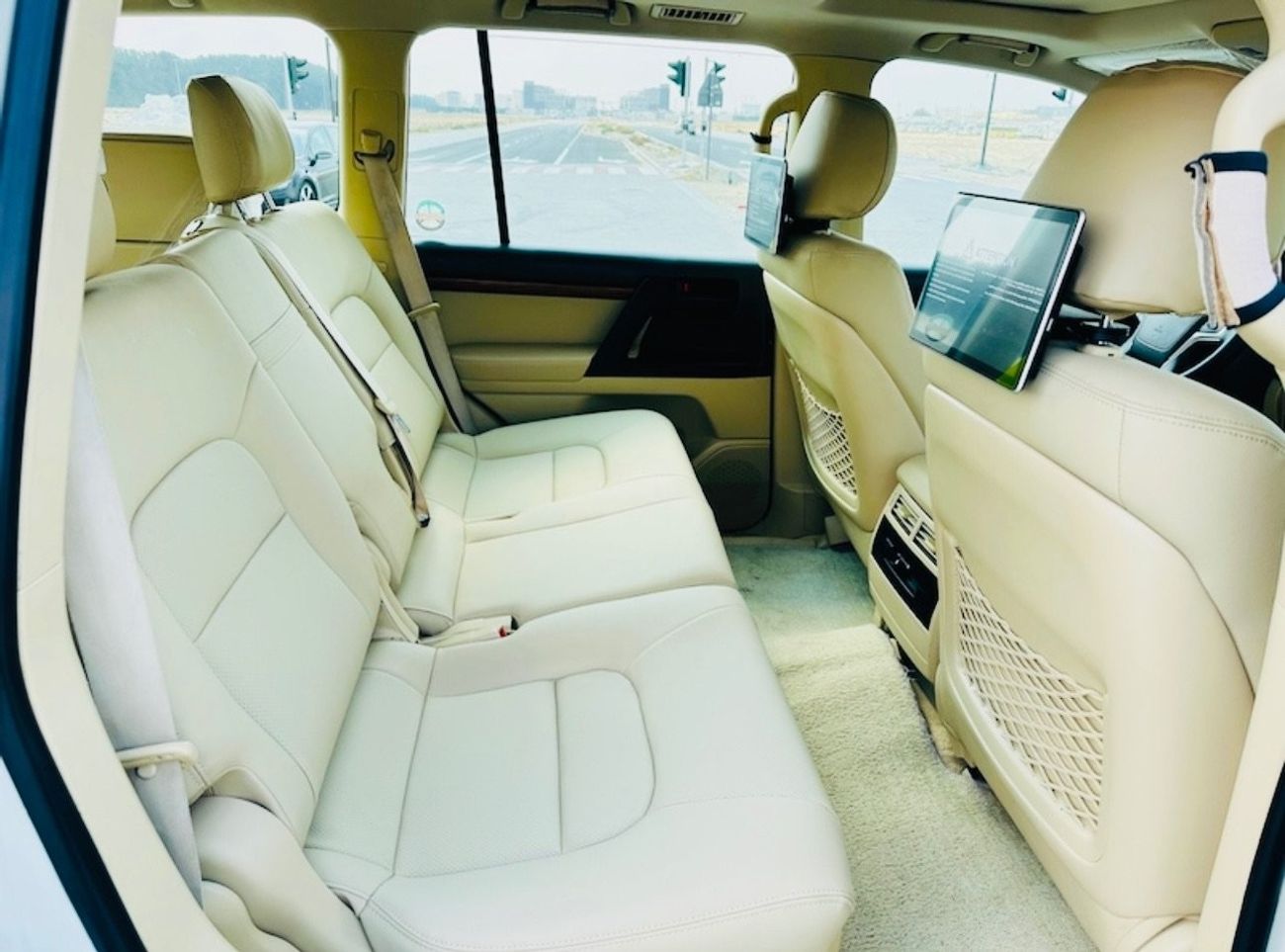 تويوتا لاند كروزر Toyota Land Cruiser 2017 model v6 full option