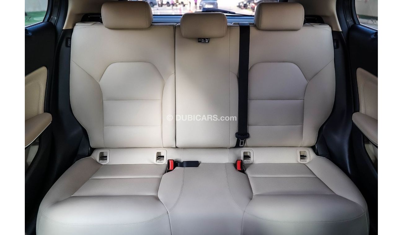 مرسيدس بنز GLA 220 Mercedes-Benz GLA 220 Std