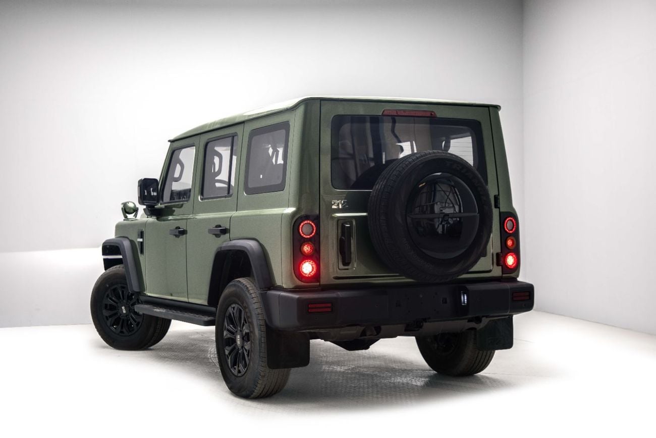 باو 212 T01 ADVENTURER 2.0L - GREEN INSIDE BLACK | EXPORT ONLY