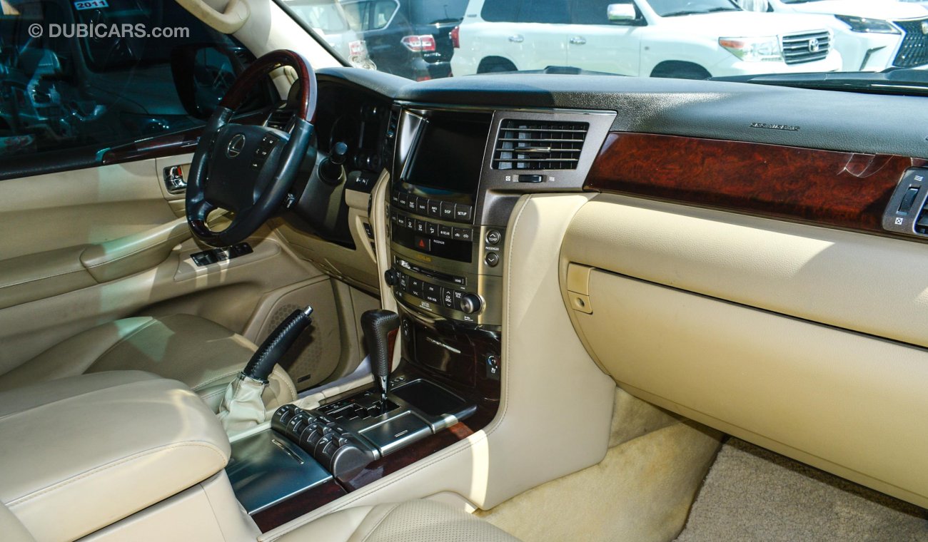 Lexus LX570