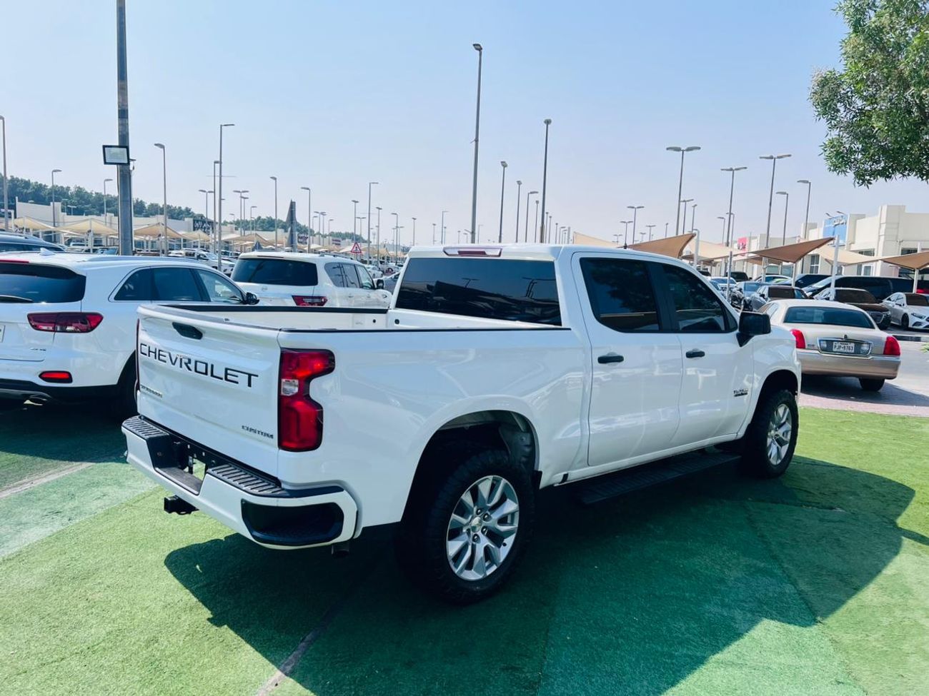 شيفروليه سيلفارادو Very clean car low mileage 4 cylinder turbo