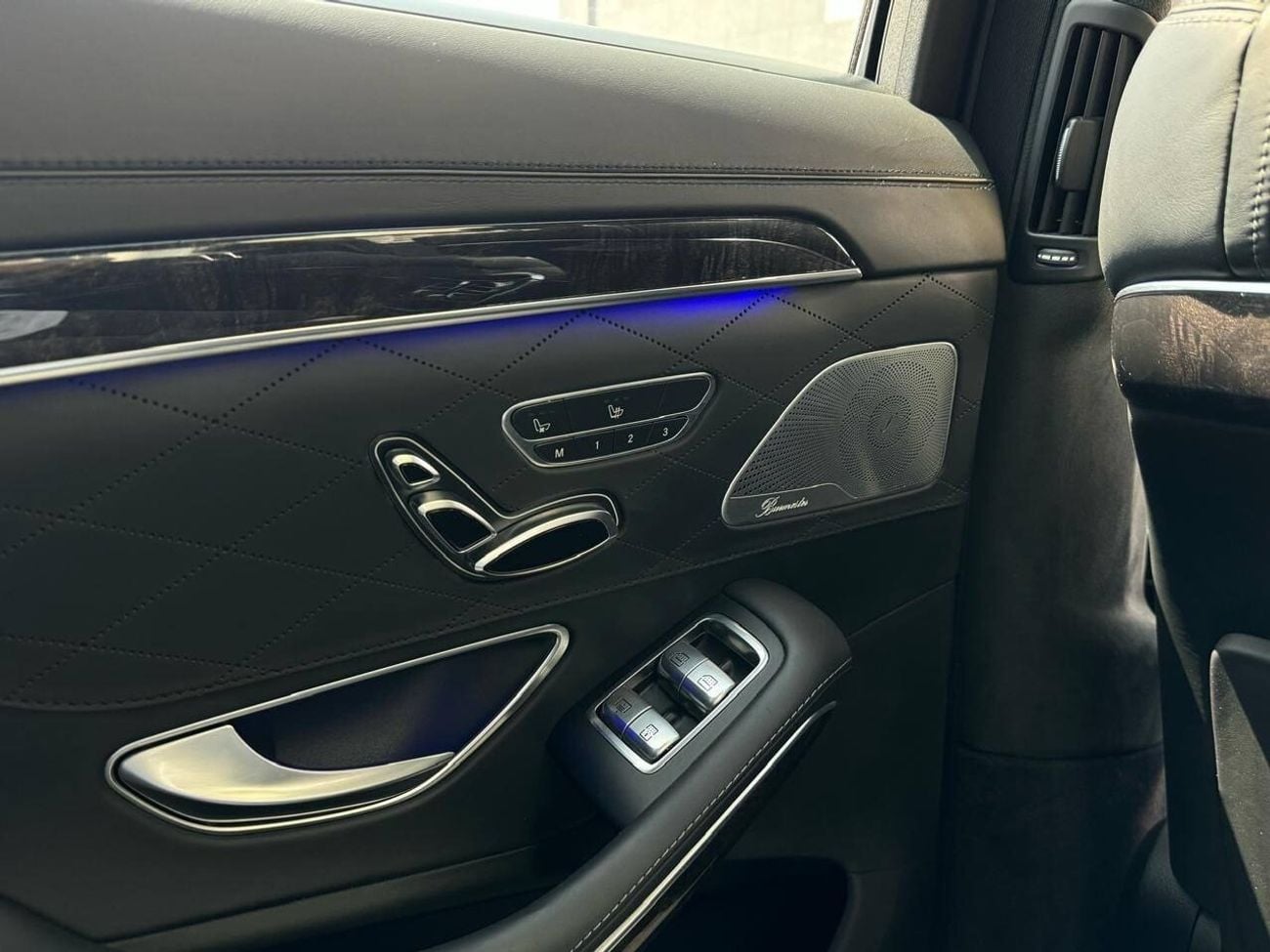 Mercedes-Benz S 63 AMG Std 5.5L