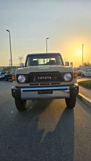 تويوتا لاند كروزر 70 تويوتا لاند كروسر 79 بيزك