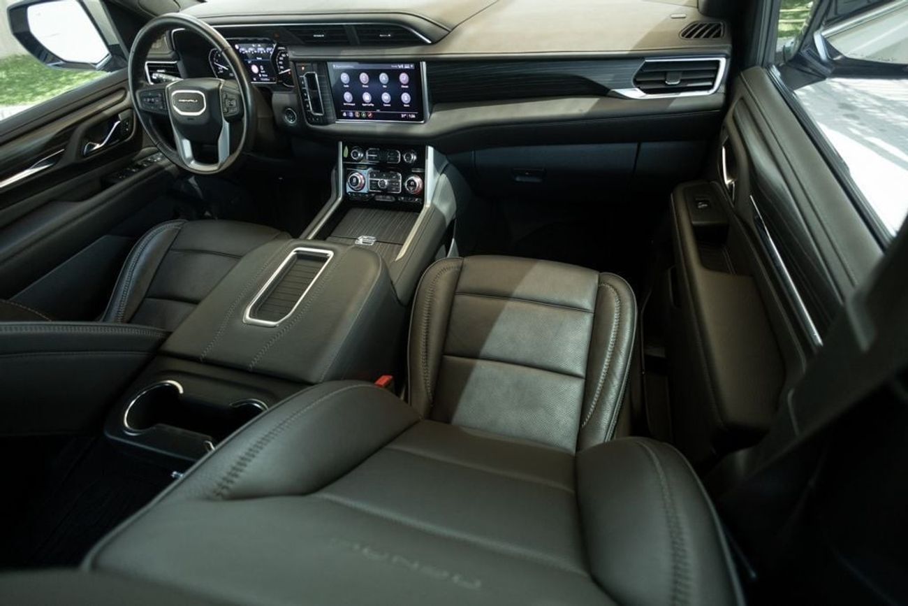 GMC Yukon XL Denali 6.2L (7 Seater)