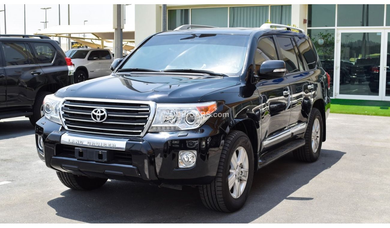Used Toyota Land Cruiser GXR V8 2012 for sale in Dubai - 454663