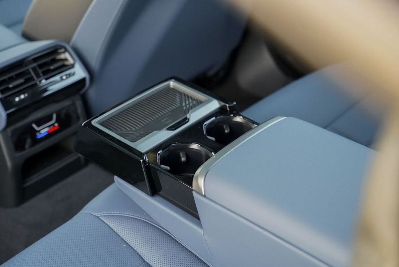 بي أم دبليو i5 2024 BMW i5 e-Drive 35L Exclusive M Sport RWD 0Km