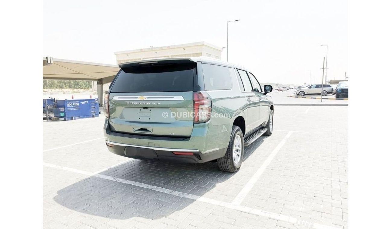 Chevrolet Suburban Chevrolet LT Suburban - 2023 - Green