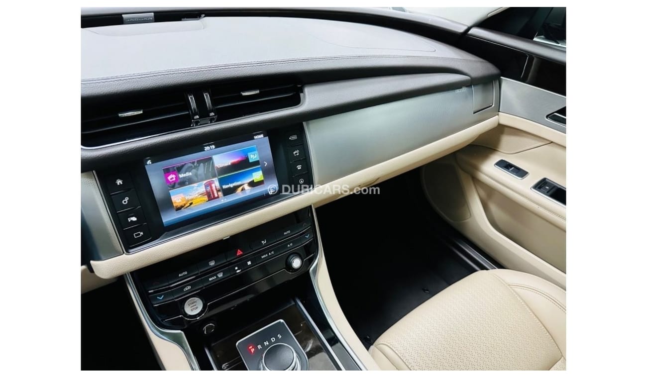 Jaguar XF Prestige GCC .. FSH .. Perfect Condition .. Top Range ..