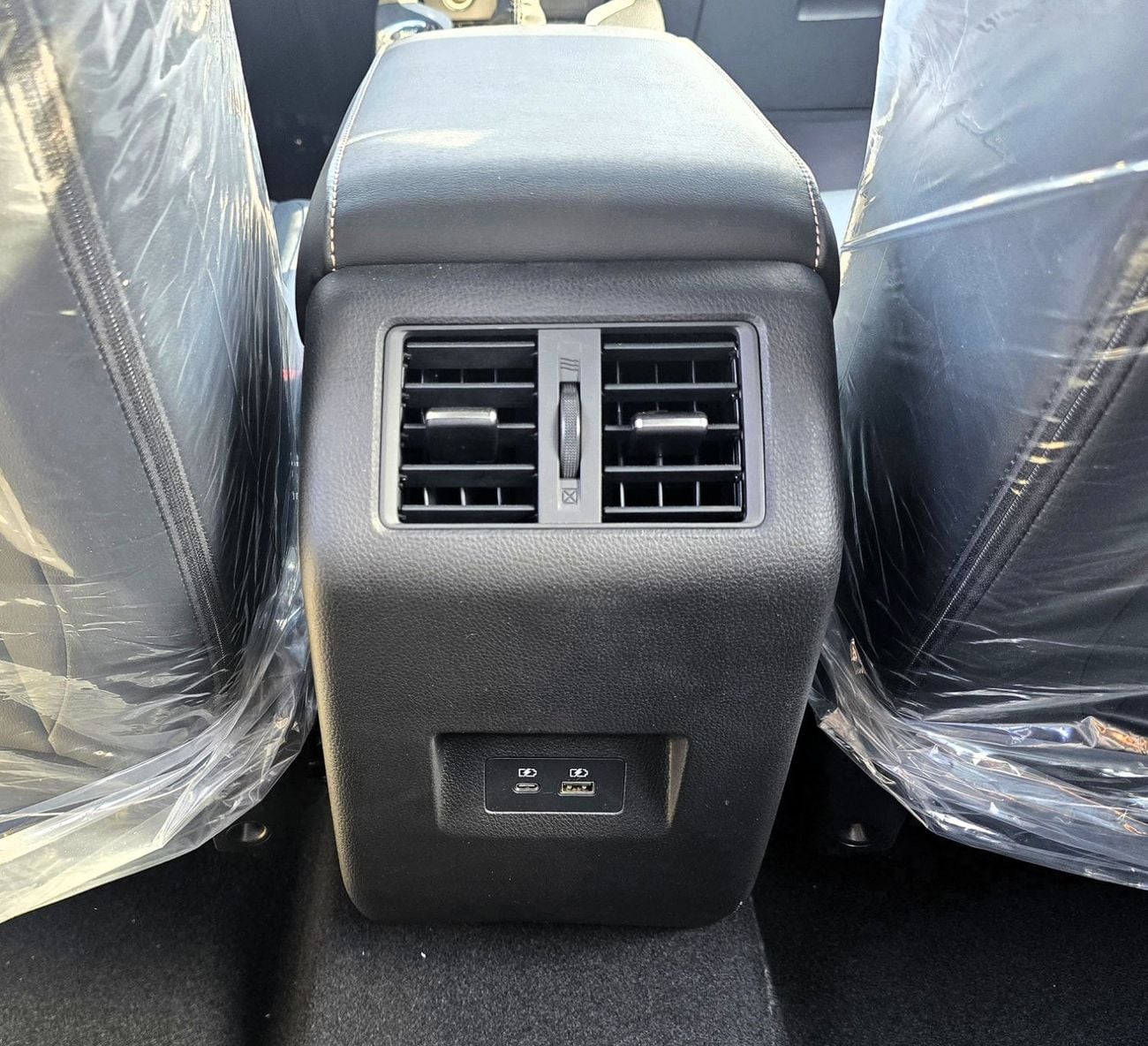 Mitsubishi Xforce Mitsubishi XFORCE P-LINE 1.5L SUV FWD 5Doors white color 2025 model