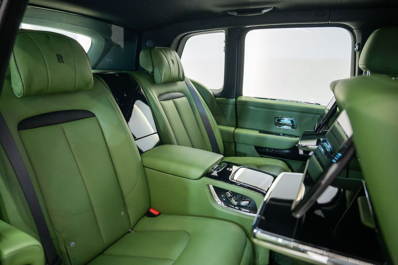 Rolls-Royce Cullinan BLACK BADGE KIT | 2023 | Full Option | 4 Yrs Warranty | Service Contract