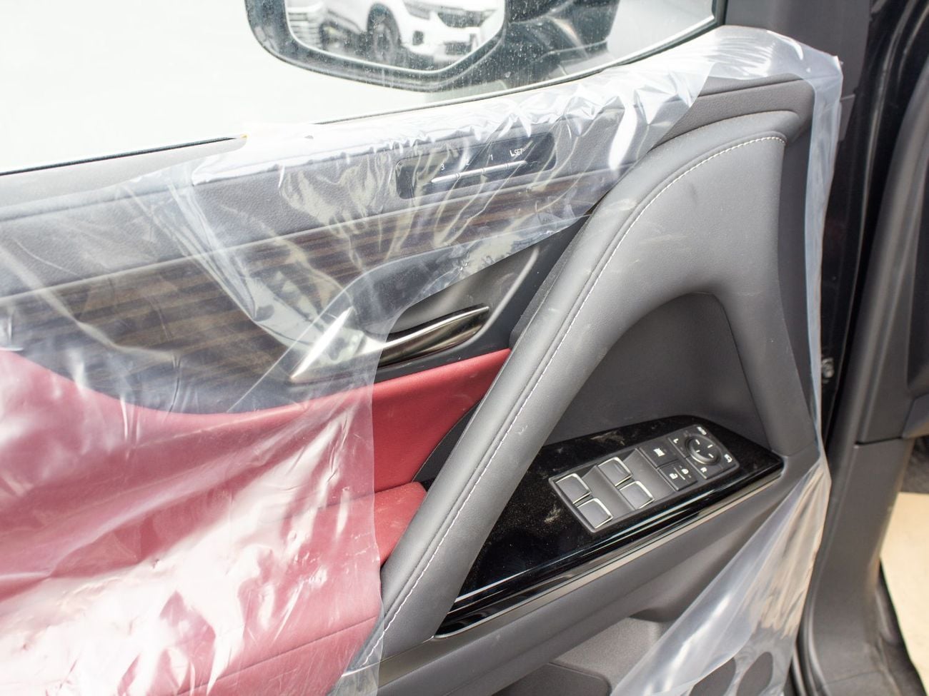 لكزس LX 700h EXPORT ONLY - LEXUS 700h 3.5L TWIN TURBO V6 TURBO SPORT