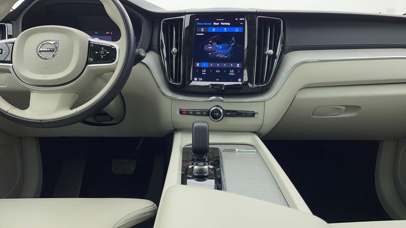 Volvo XC60 B5 ULTIMATE DARK AWD 2 | Zero Down Payment | Home Test Drive