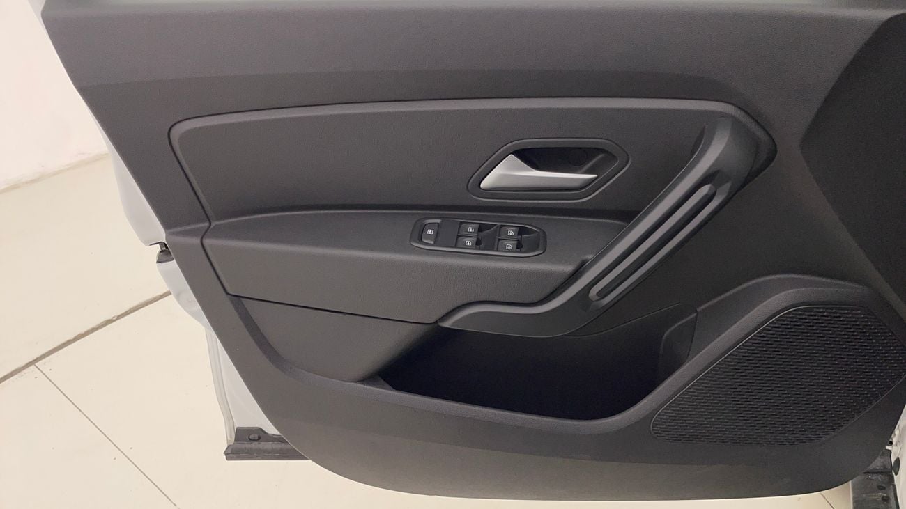 Renault Duster SE 1.6 | Zero Down Payment | Home Test Drive