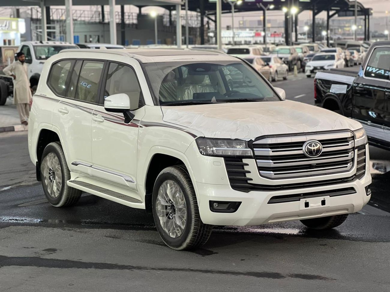 تويوتا لاند كروزر EXPORT ONLY - 2025 LC300 GXR 4.0L