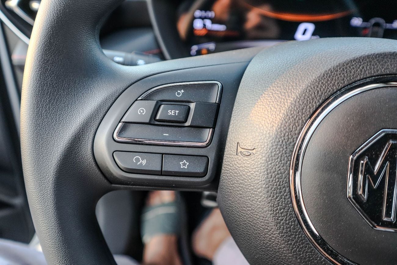 MG 5 LUX MG 5 – 1.5L 180 DVVT – Full Option – 2025 Model