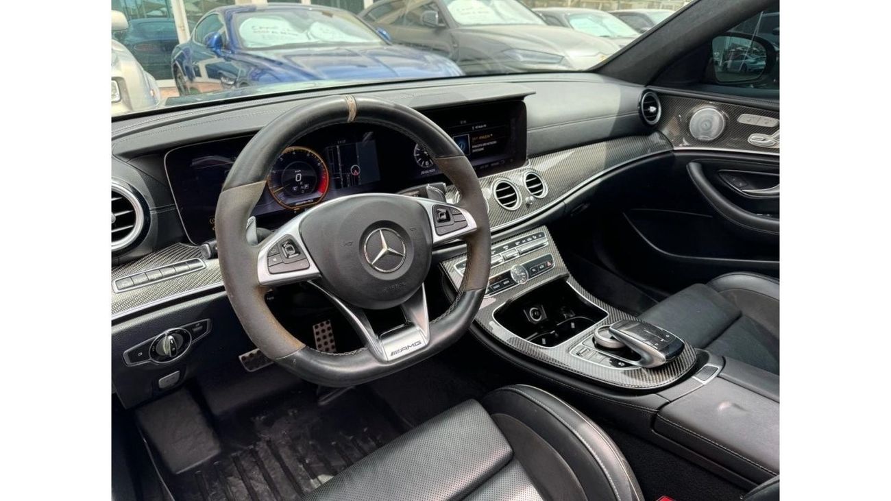 Mercedes-Benz E 63 AMG MERCEDES BENZ AMG E63s 2018 CANADA Full option  Full carbon fiber