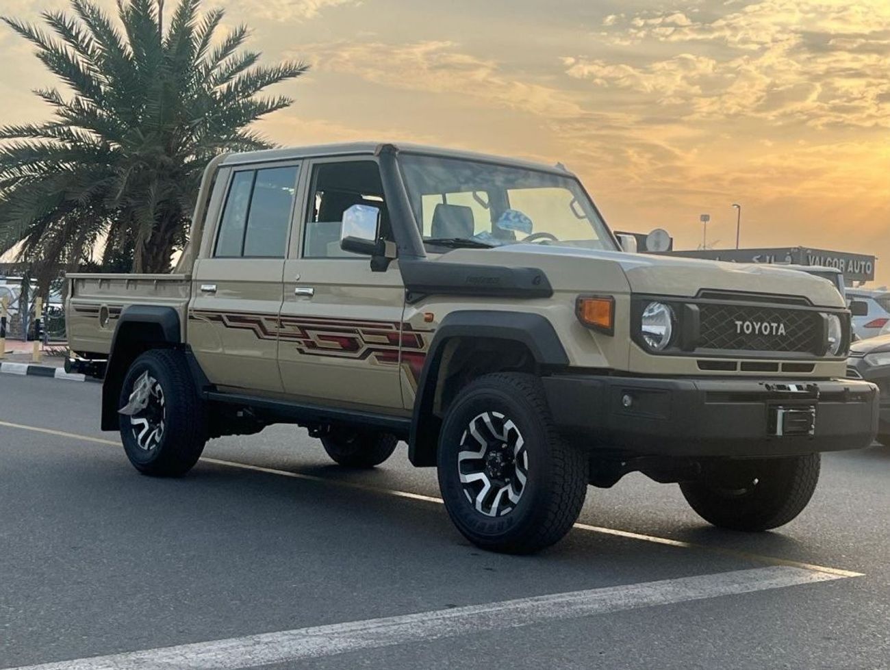 Toyota Land Cruiser Pick Up EXPORT ONLY - LC79 Double cabin Full option- 4.0 Automatic