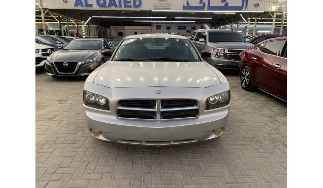 Dodge Charger 2009 model, Gulf, full option, sunro, 6 cylinders, automatic transmission, odometer 276000