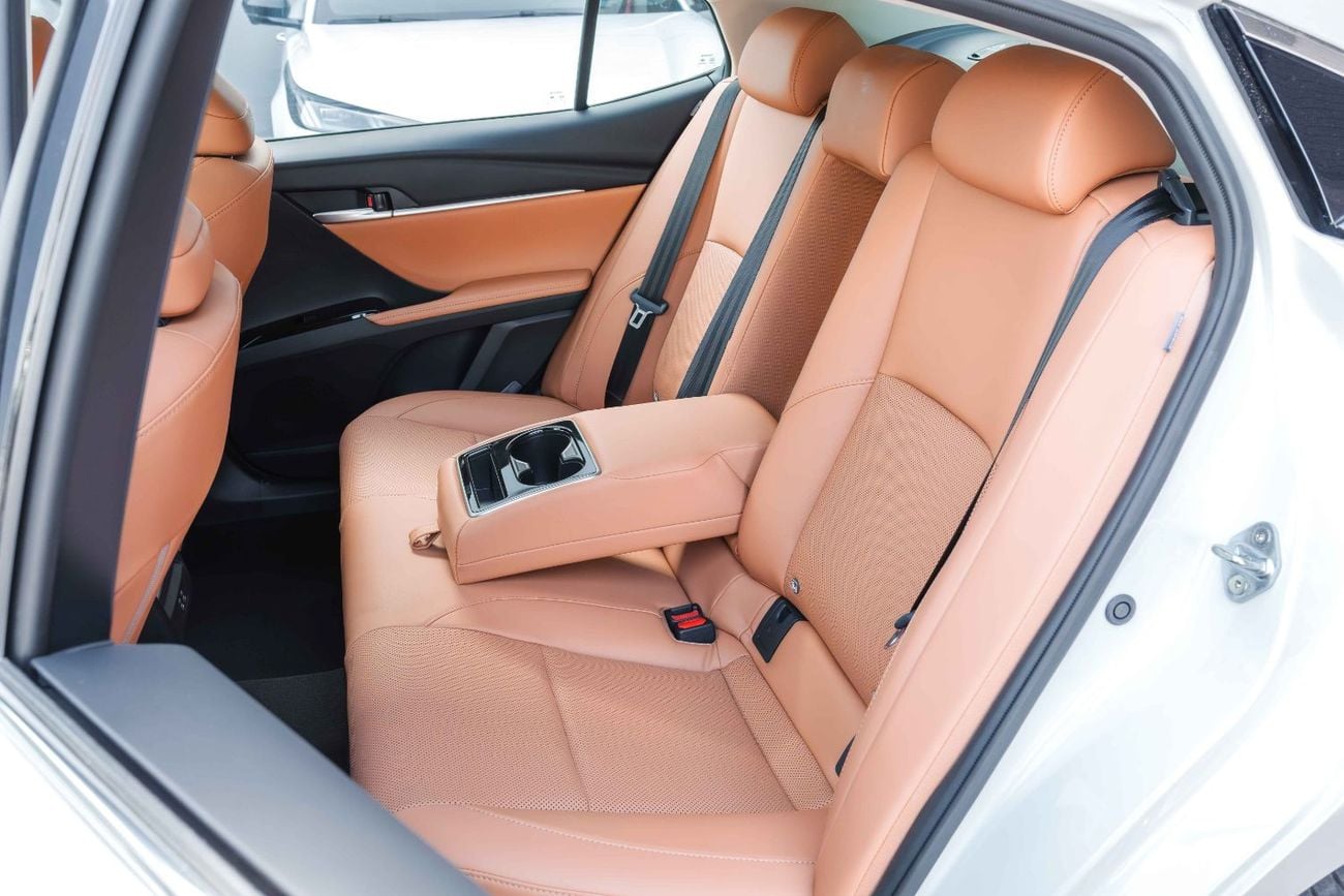 Toyota Camry LUMIERE HEV HEV