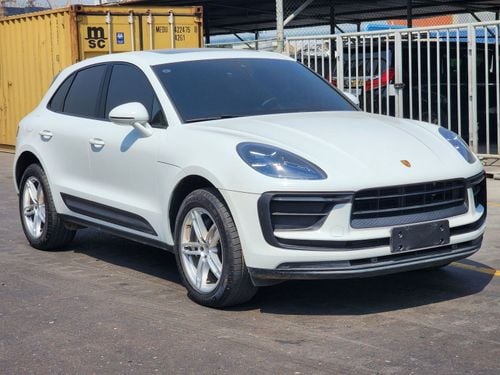 بورش ماكان 2023 Porsche Macan 2.0 - Very Low Mileage - Brand New Condition