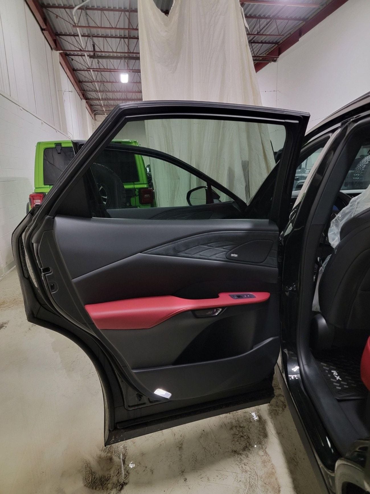 لكزس RX 350 26/26 F3 We offer delivery to CIS countries