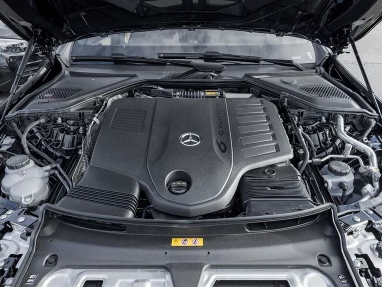 Mercedes Benz E 450 PREMIUM PLUS 4MATIC Sedan Brand New *Export price*