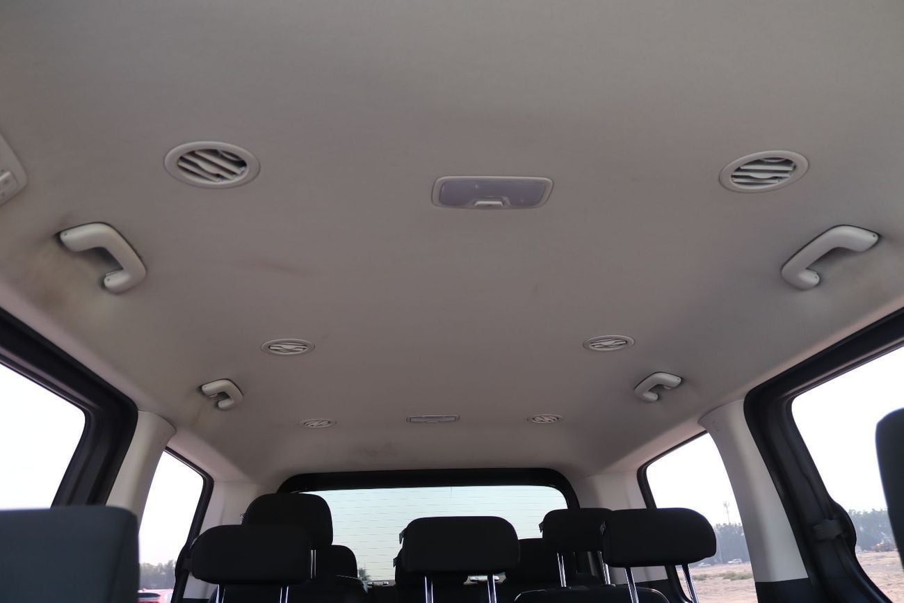 Hyundai Staria 3.5L Comfort (9 Seater) Hyundai Starea - 2023 - GCC - Accident-Free - 3.5L  - 9 Seats - Low Mileage