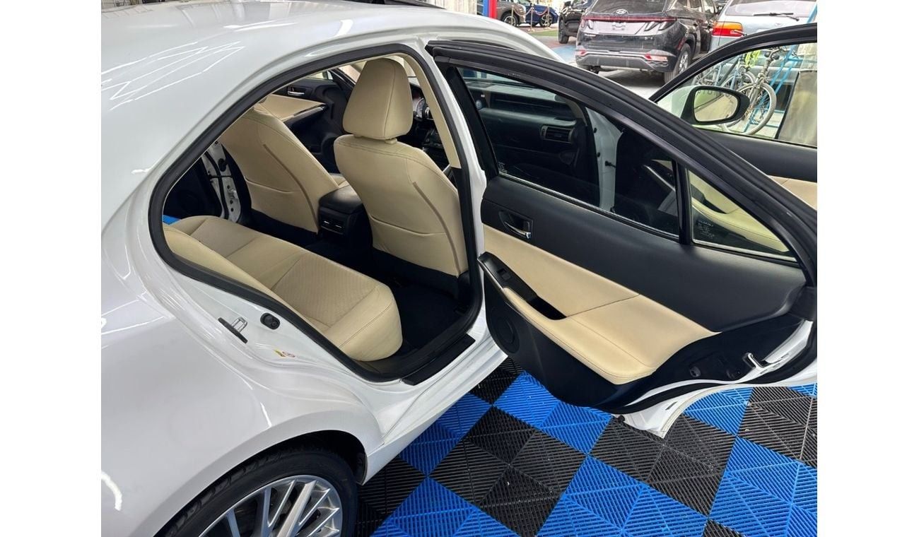 لكزس IS 250 Platinum 2.5L