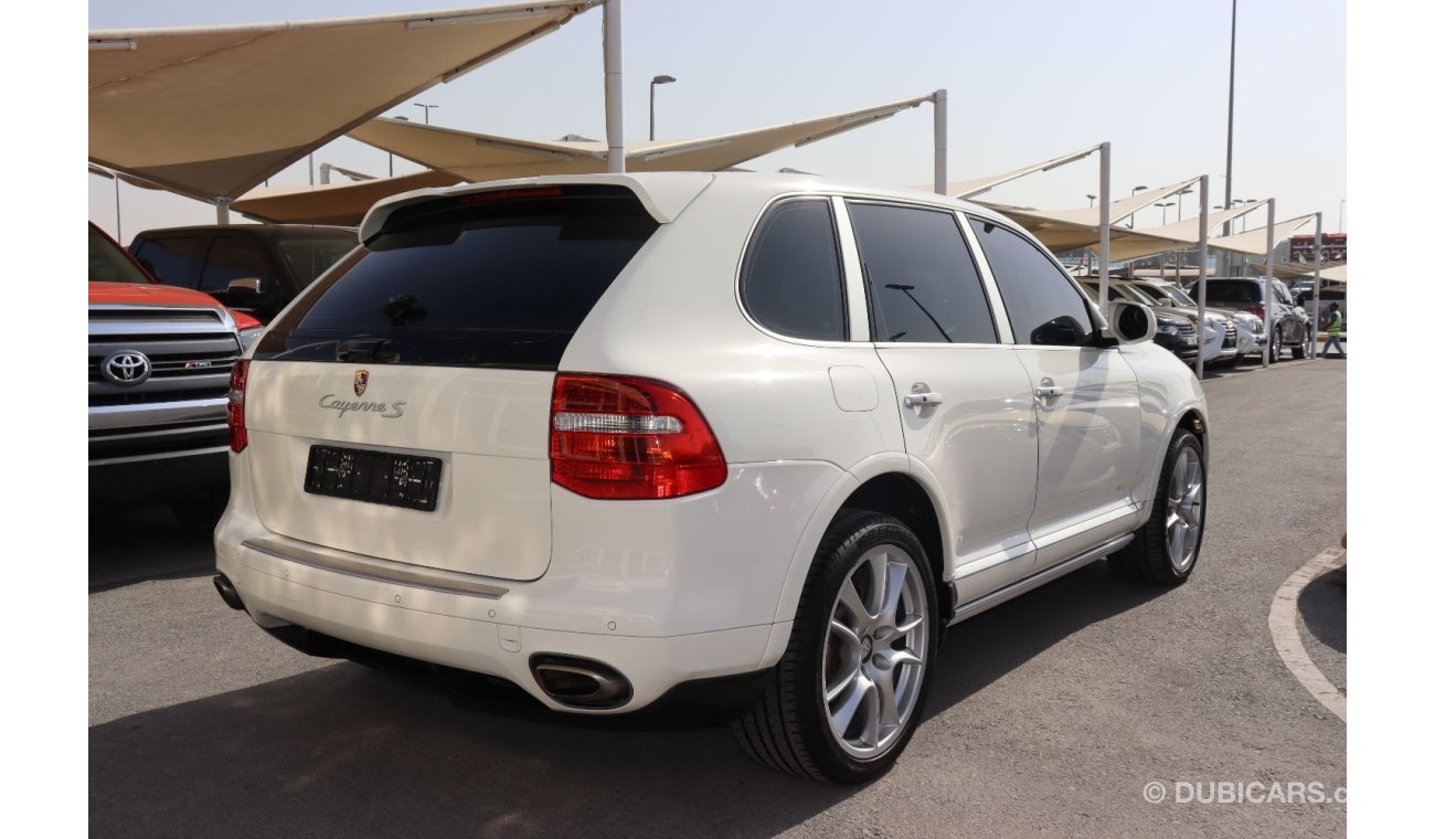 Porsche Cayenne S Porsche Cayenne S 2010 GCC