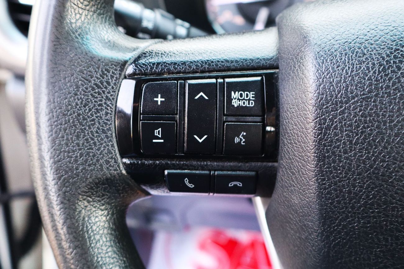 تويوتا هيلوكس GLX 2.7L Double Cab Utility AWD