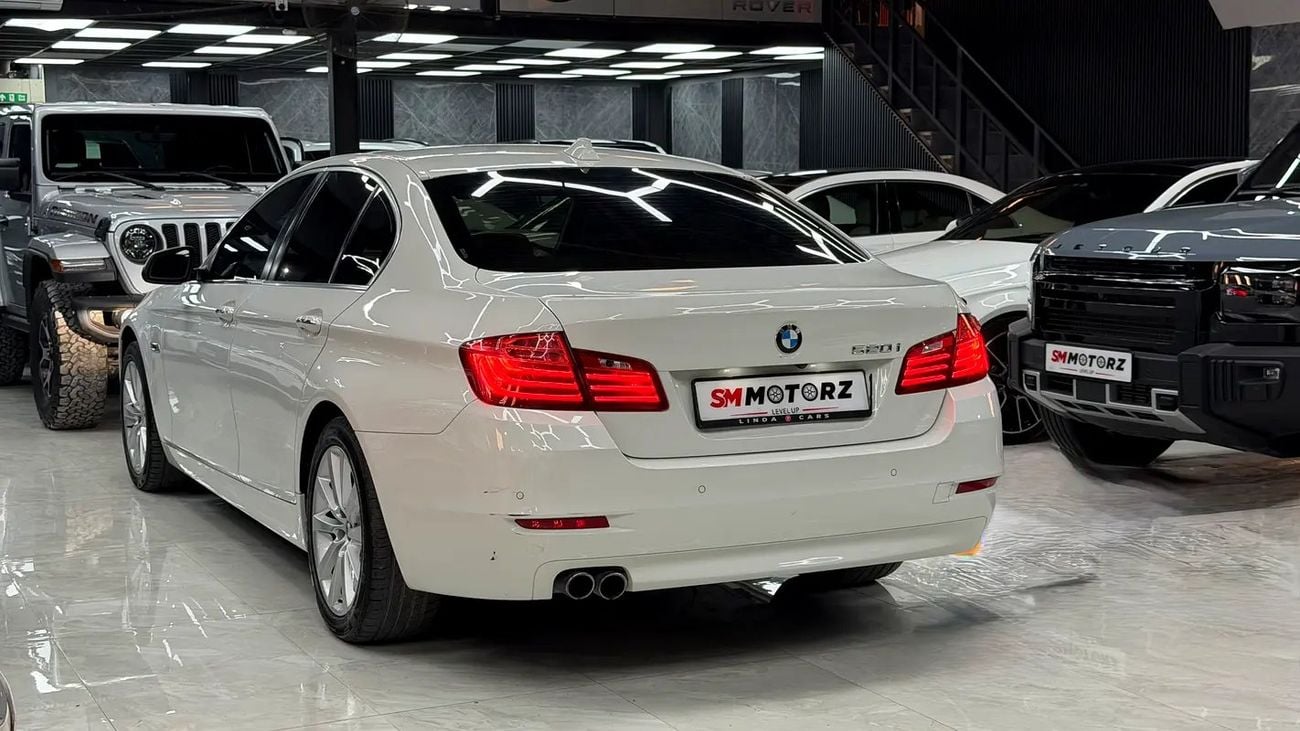 بي أم دبليو 520i EXECUTIVE