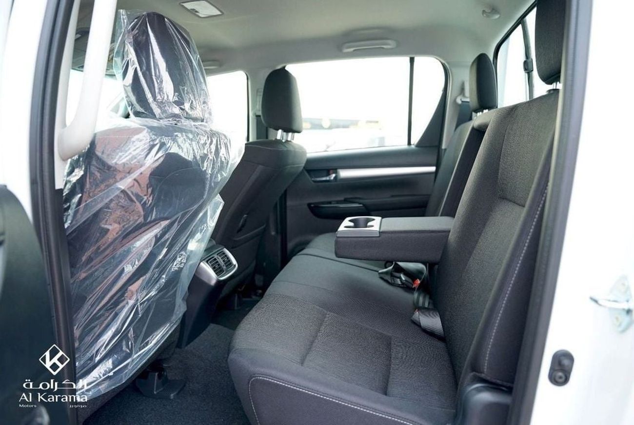 تويوتا هيلوكس 2.4L | SR5 | Manual Drive | 4x4 | Grey Interior