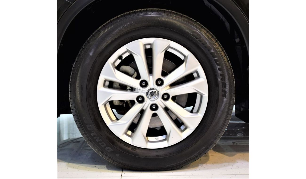 نيسان إكس تريل ORIGINAL PAINT ( صبغ وكاله ) FULL SERVICE HISTORY Nissan X-Trail 2017 Model!! in Dark Green! GCC