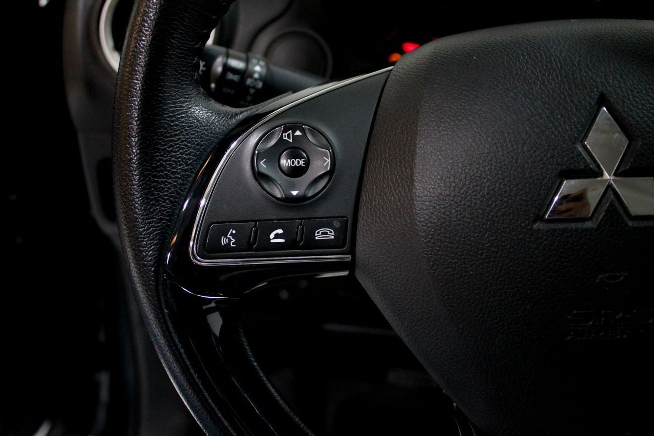 Mitsubishi Attrage GLX MID