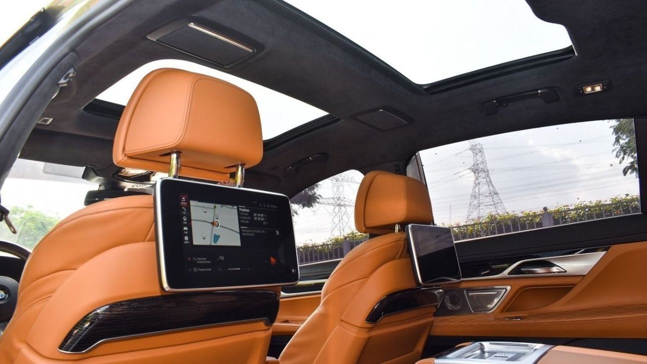 BMW 760Li BMW 760 il M KIT / 2021 / GCC / Under Warranty