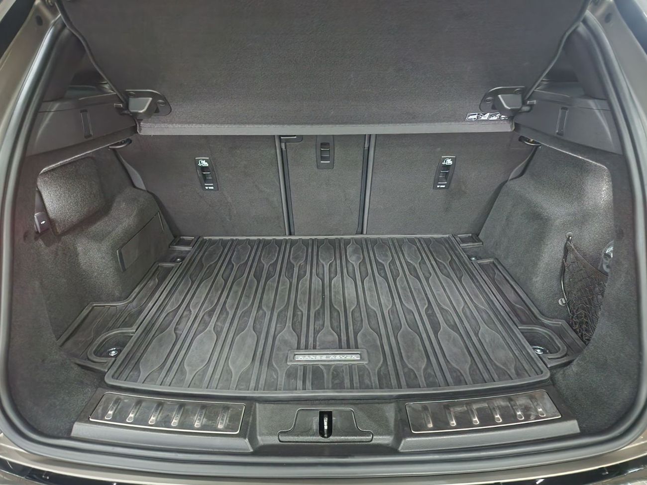 Land Rover Range Rover Evoque P200 R-Dynamic HSE 2.0L