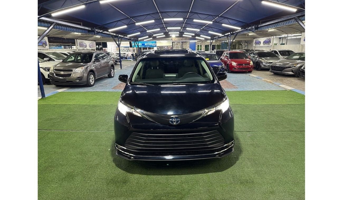 Toyota Sienna Toyota Sienna 2023 2.5L XLE HYBRID