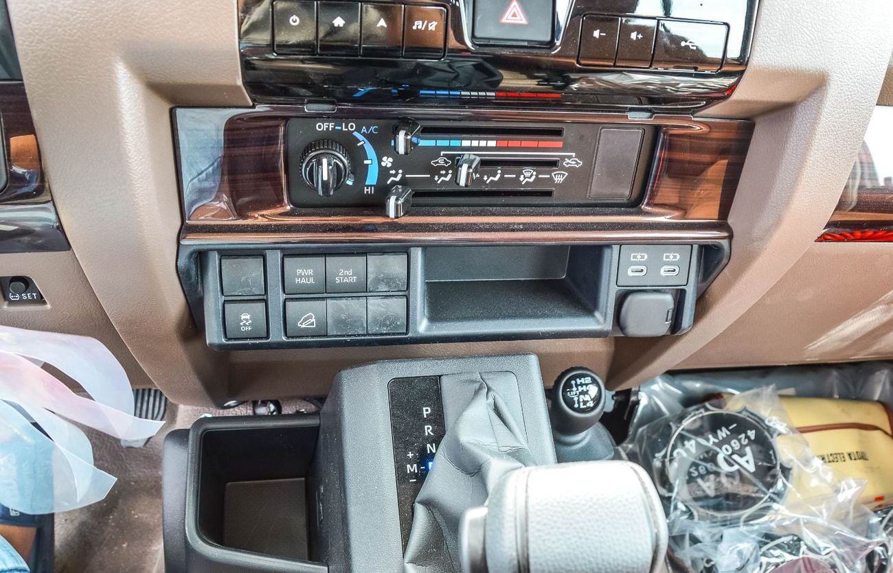 تويوتا لاند كروزر بيك آب TOYOTA LAND CRUISER 79 2.8L 4WD DIESEL PICKUP 2025