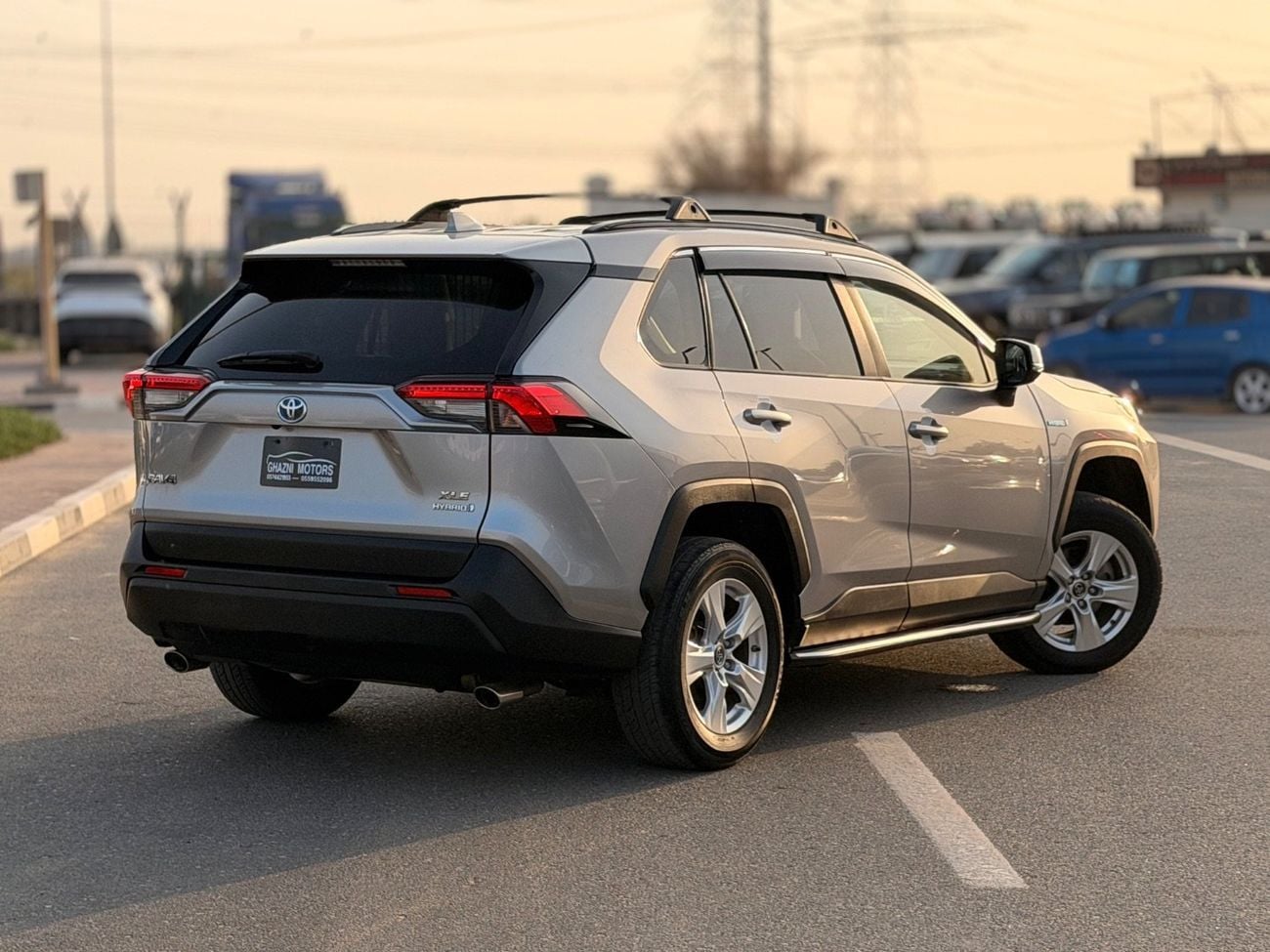 تويوتا راف ٤ XLE 2.5L