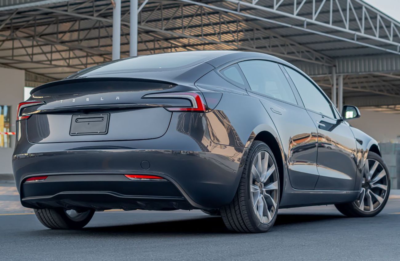 Tesla Model 3 Rear-Wheel Drive