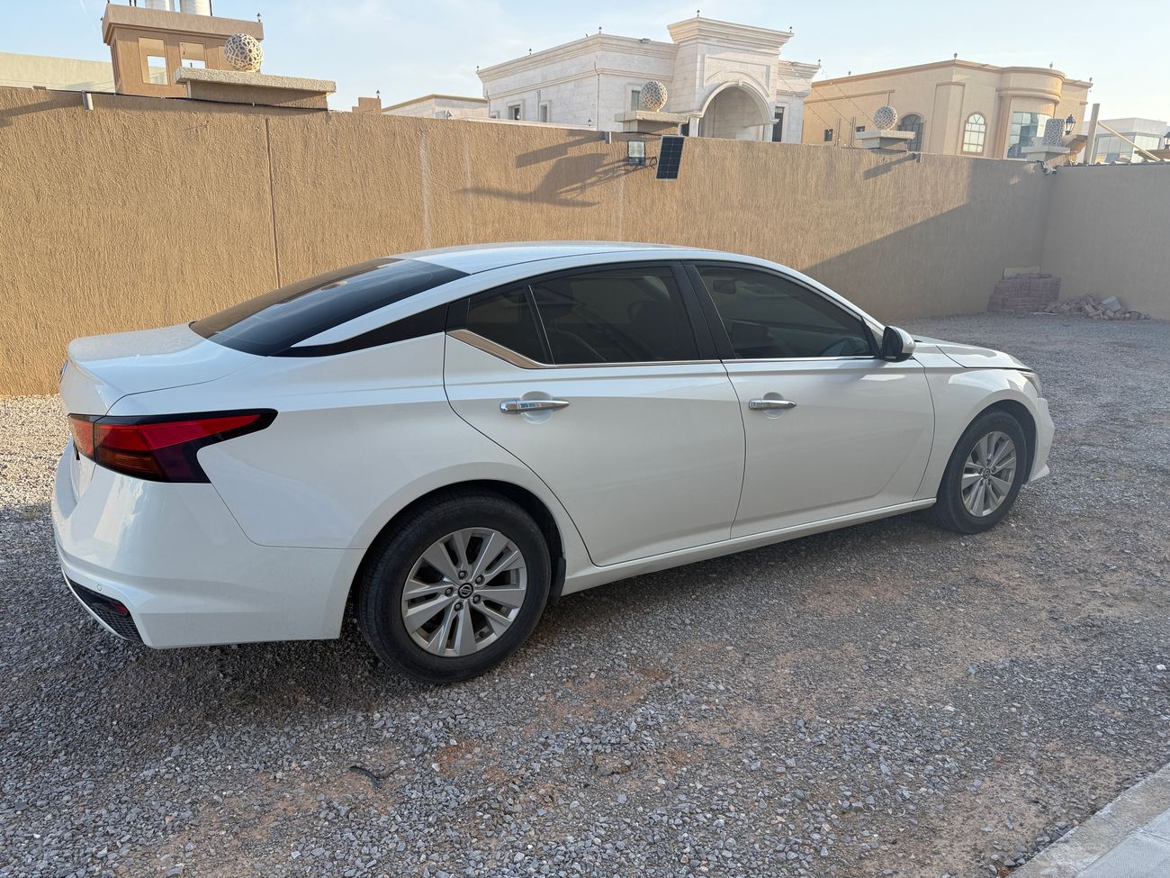 نيسان ألتيما