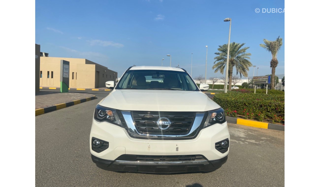 Nissan Pathfinder Nissan pathfinder model 2020 GCC very good car  - price 65,000 km 14,517  clean car call 00971527887