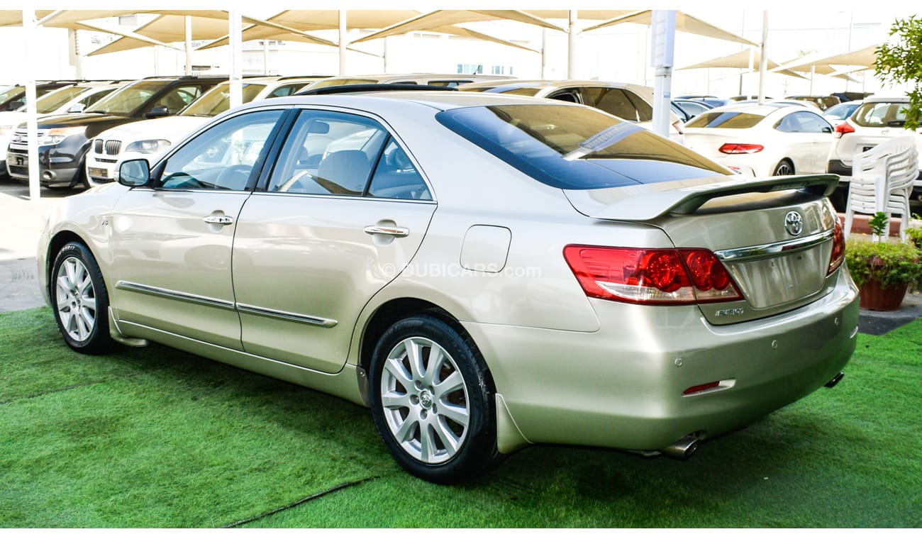 تويوتا أوريون خليجى- بدون حوادث- رقم واحد - بصمة - فتحة - شاشة - كاميرا - مثبت سرعة - رنجات - حساسات -خشب -جناح