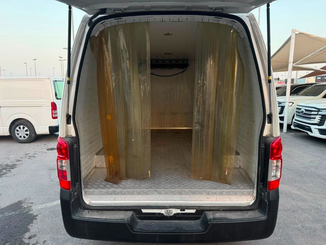 Nissan Urvan STD