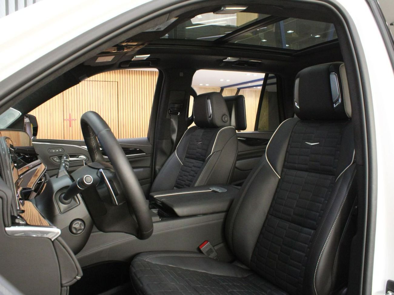 كاديلاك إسكالاد Escalade V | with Warranty