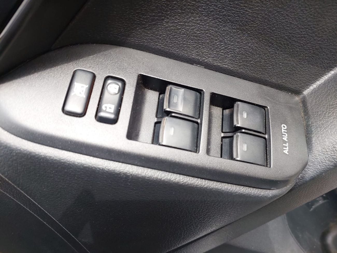 تويوتا لاند كروزر TOYOTA LAND CRUISER PRADO SUV RHD 2016 MODEL 2.8 L DIESEL AUTOMATIC(PM18328)