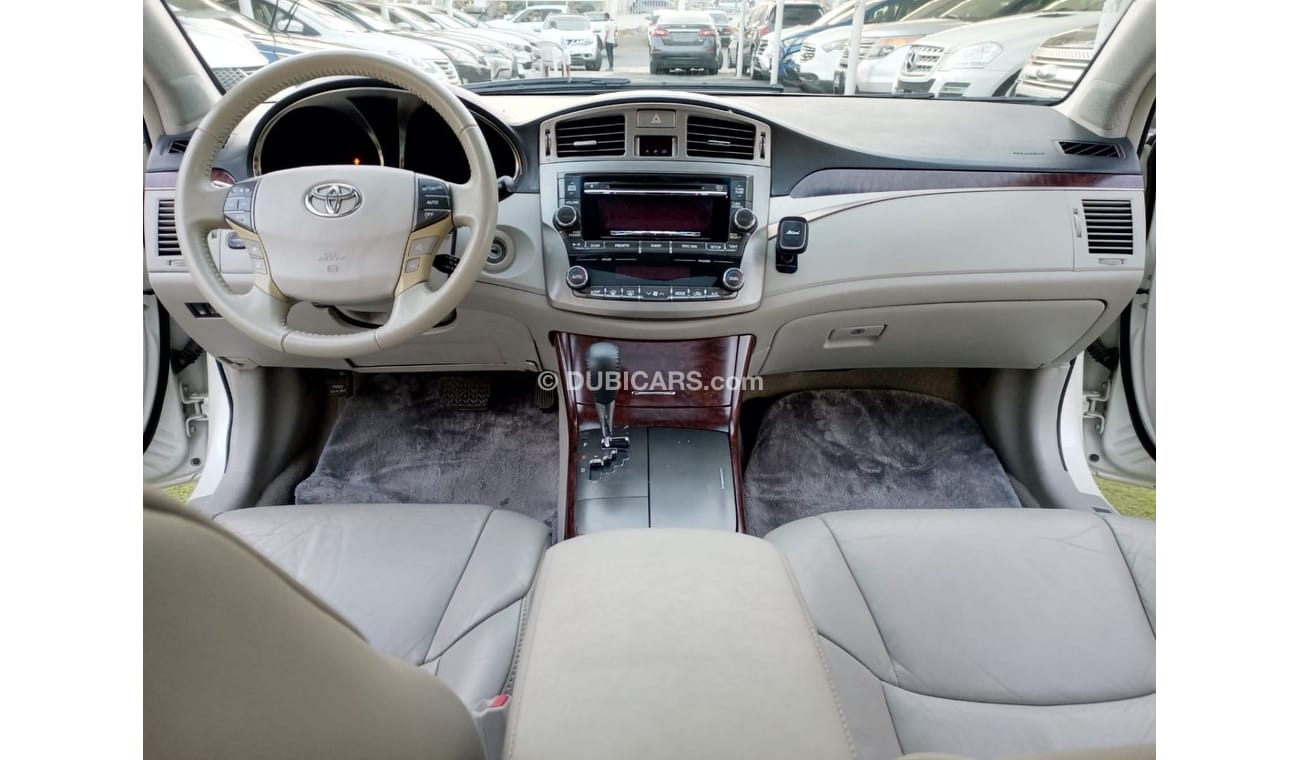 تويوتا افالون موديل 2011 وارد فتحة جلد مثبت سرعة تحكم رنجات حساسات بحالة ممتازة