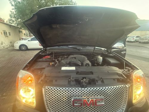 GMC Yukon DENALI